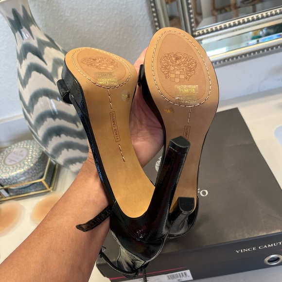 New in box! Vince Camuto Balindia Platform Sandal.  Black - Picture 4 of 7